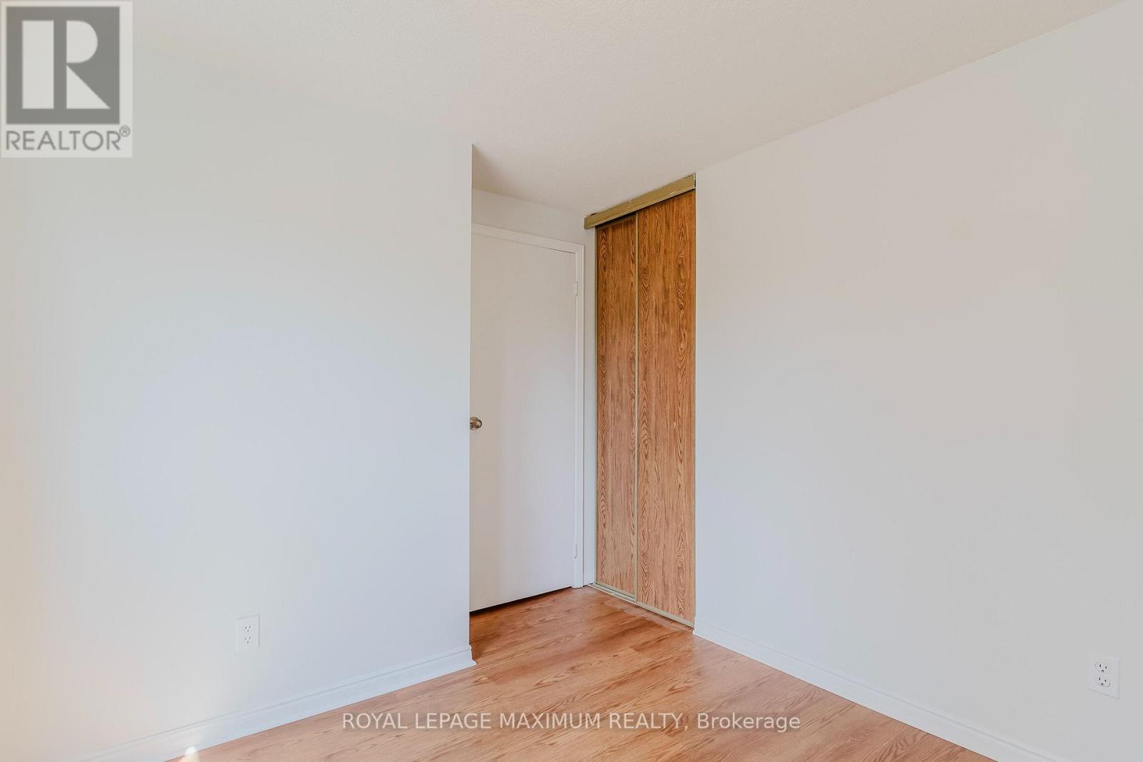 












6 CASSANDER CRESCENT

,
Brampton,




Ontario
L6Z1Z2


