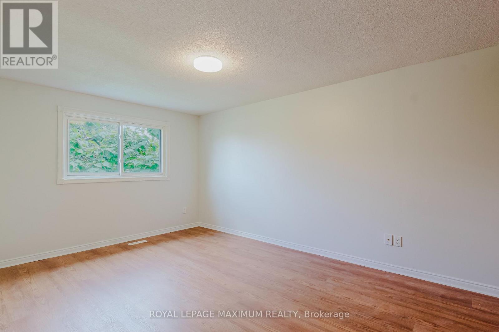 












6 CASSANDER CRESCENT

,
Brampton,




Ontario
L6Z1Z2

