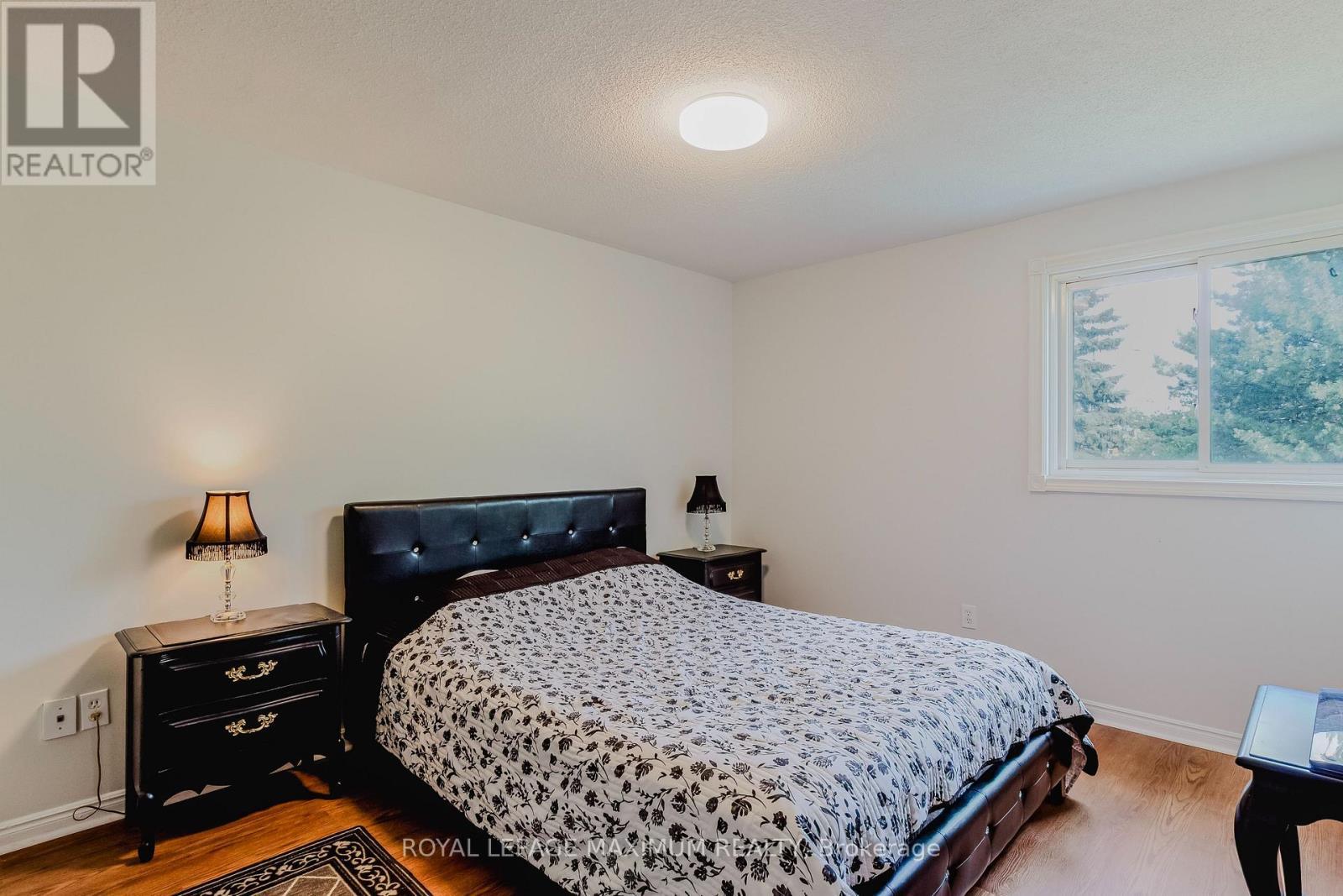 












6 CASSANDER CRESCENT

,
Brampton,




Ontario
L6Z1Z2

