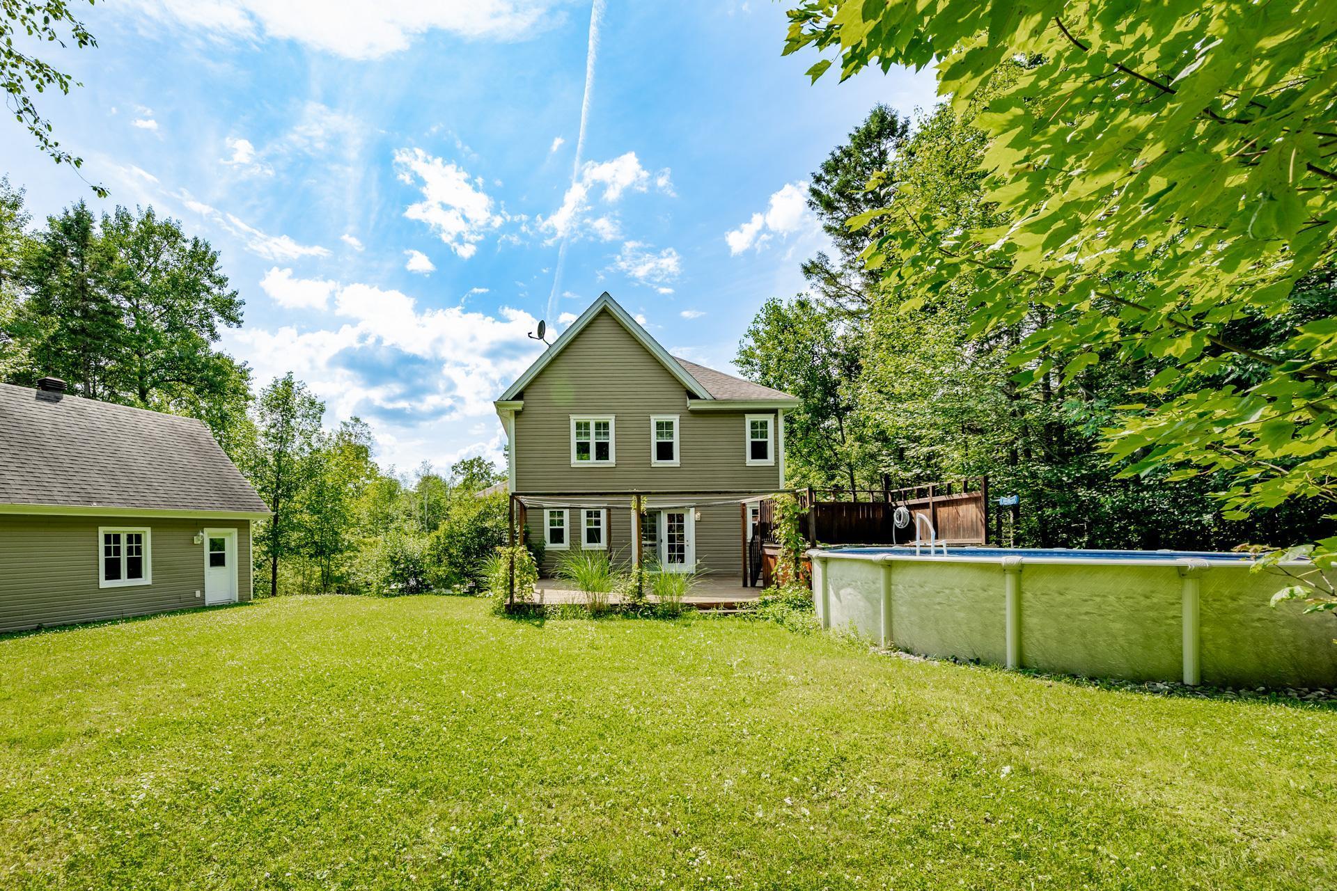 









5917


Ch. de Val-du-Lac

,
Sherbrooke (Brompton/Rock Forest/Saint-Élie/Deauville),




QC
J1N0E9

