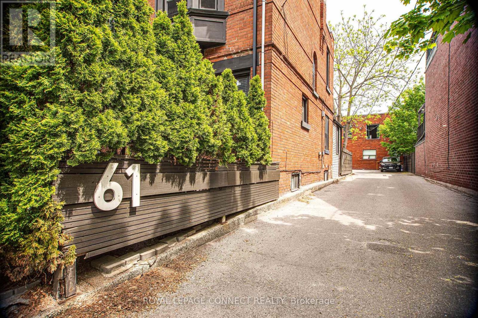 












204 - 61 ELM GROVE AVENUE

,
Toronto,




Ontario
M6K2J2

