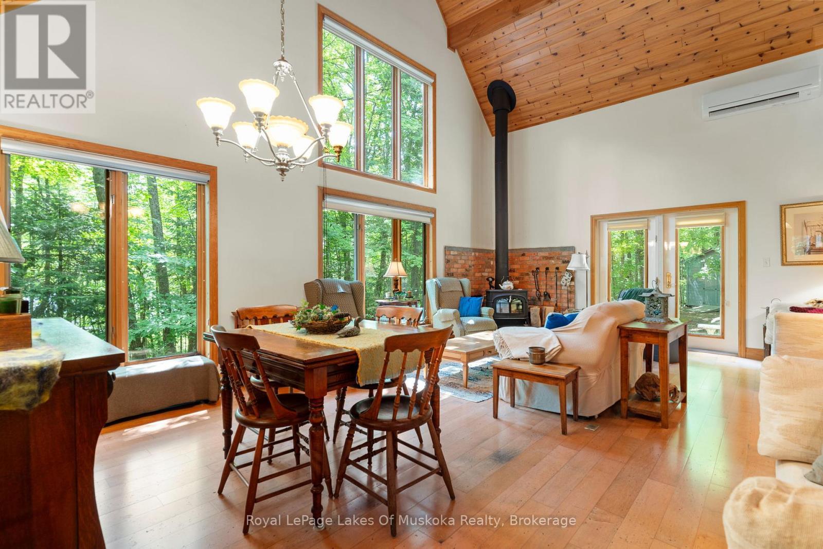 












1236 GRACE ROAD

,
Minden Hills (Minden),




Ontario
K0M2K0


