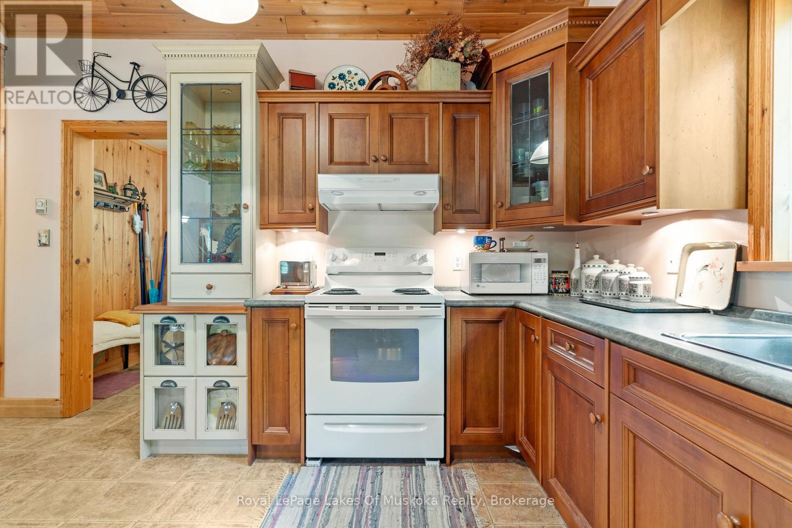 












1236 GRACE ROAD

,
Minden Hills (Minden),




Ontario
K0M2K0

