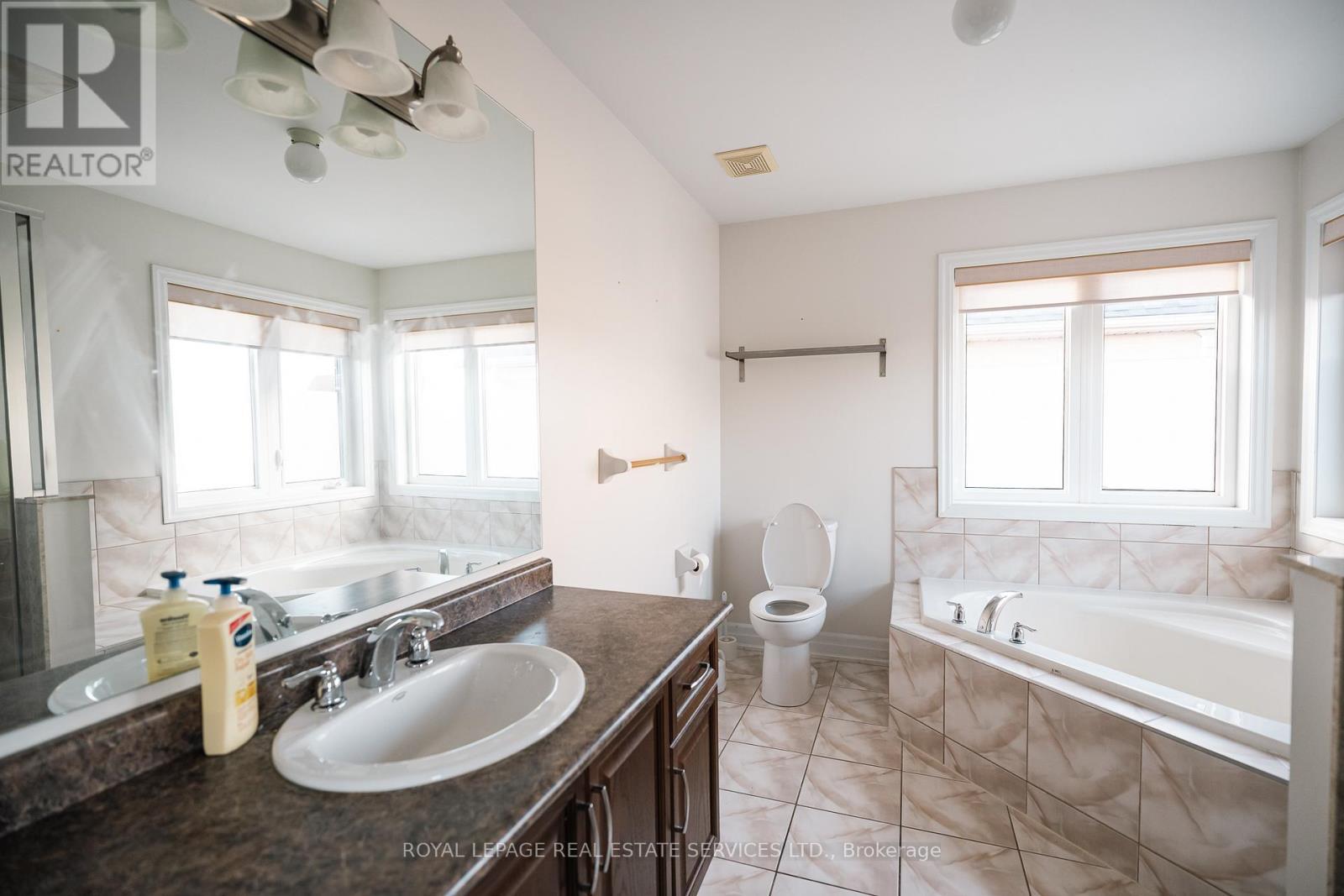 












258 HOLLOWAY TERRACE

,
Milton,




Ontario
L9T0S1

