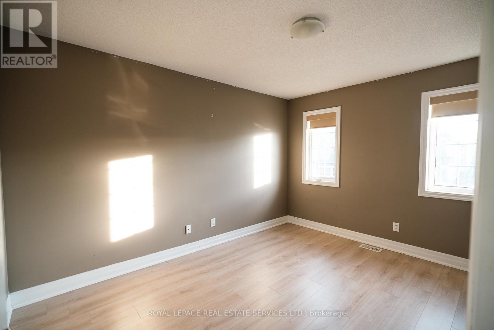 












258 HOLLOWAY TERRACE

,
Milton,




Ontario
L9T0S1

