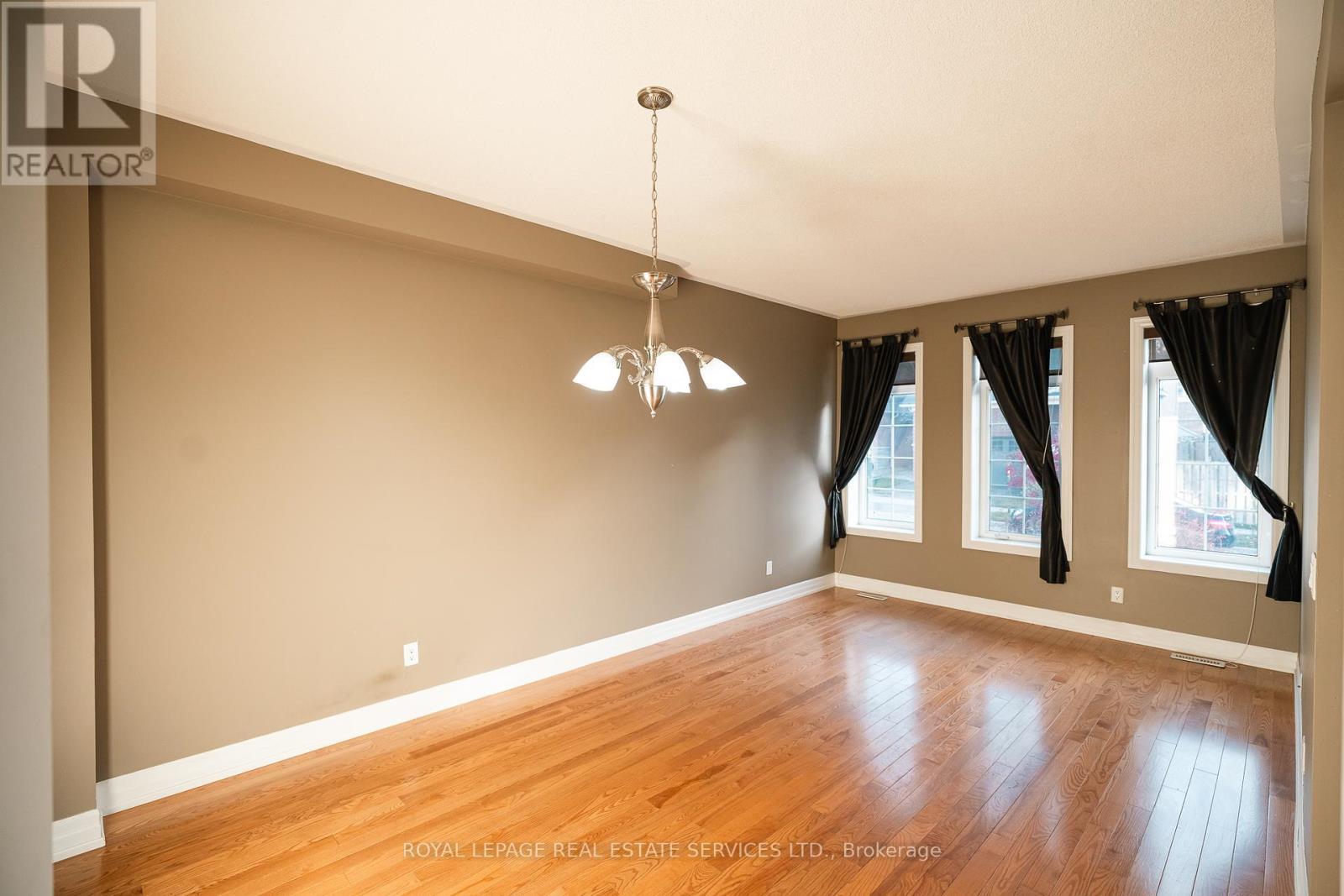 












258 HOLLOWAY TERRACE

,
Milton,




Ontario
L9T0S1

