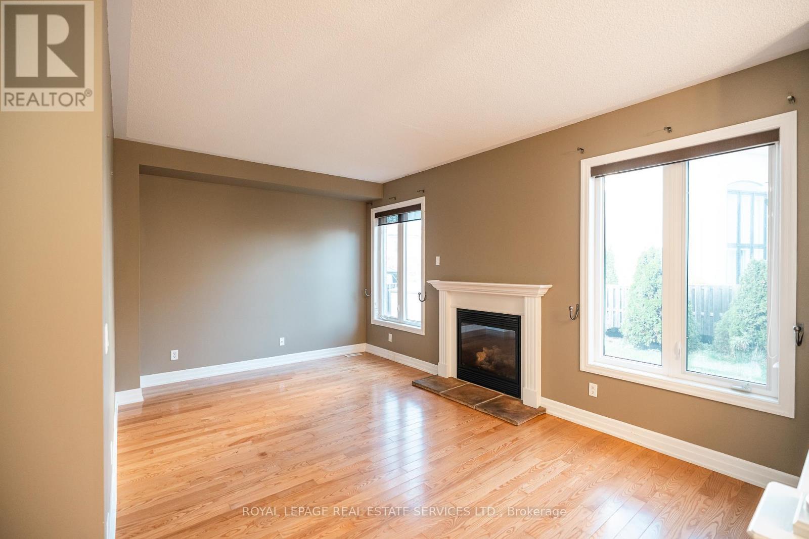 












258 HOLLOWAY TERRACE

,
Milton,




Ontario
L9T0S1

