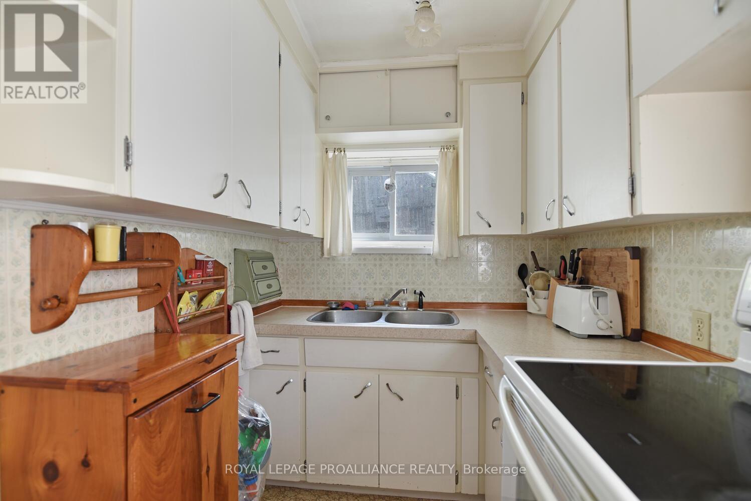












3641 MAPLE AVENUE

,
Augusta,




Ontario
K0E1T0


