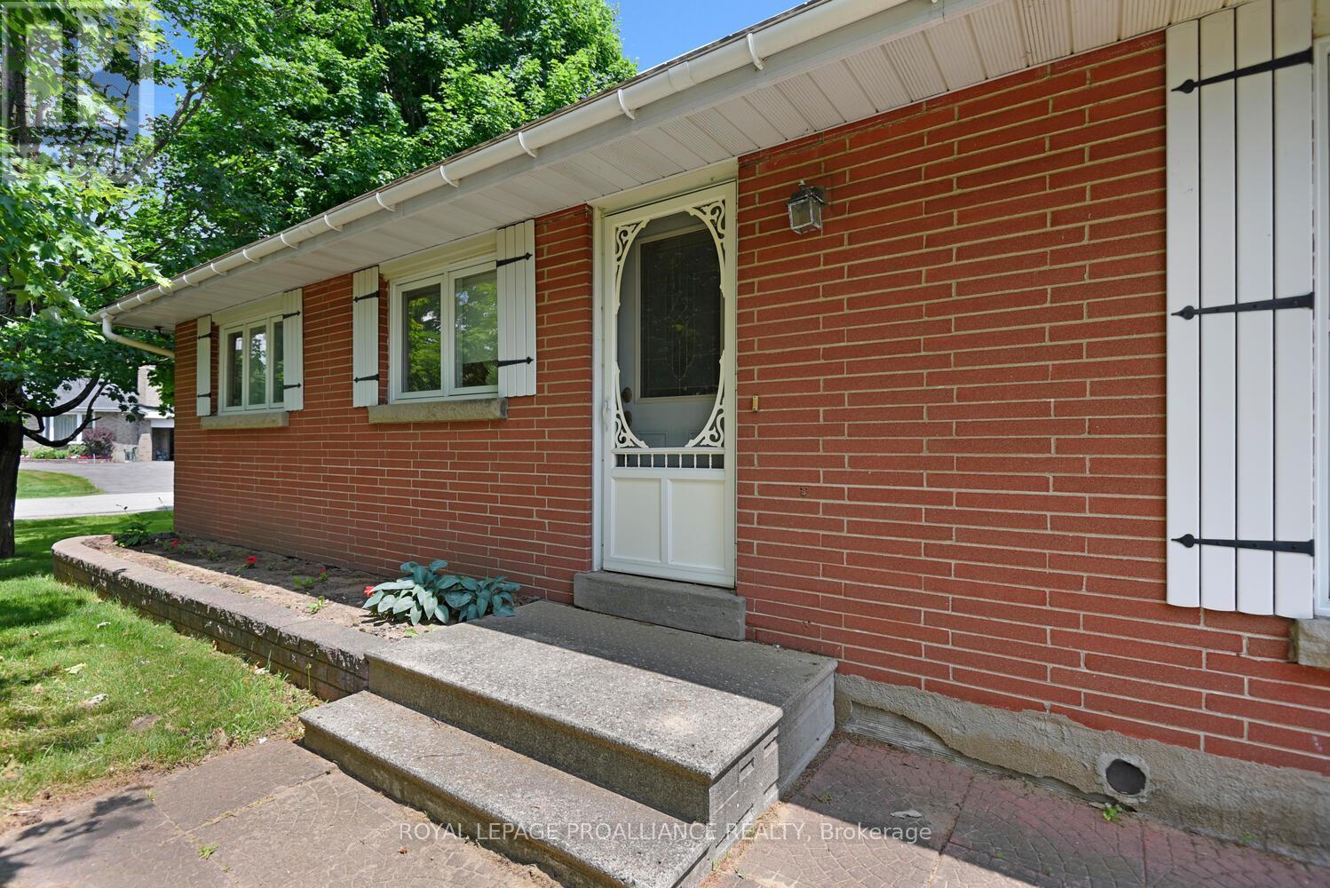 












3507 CHARLEVILLE ROAD

,
Augusta,




Ontario
K0E1T0

