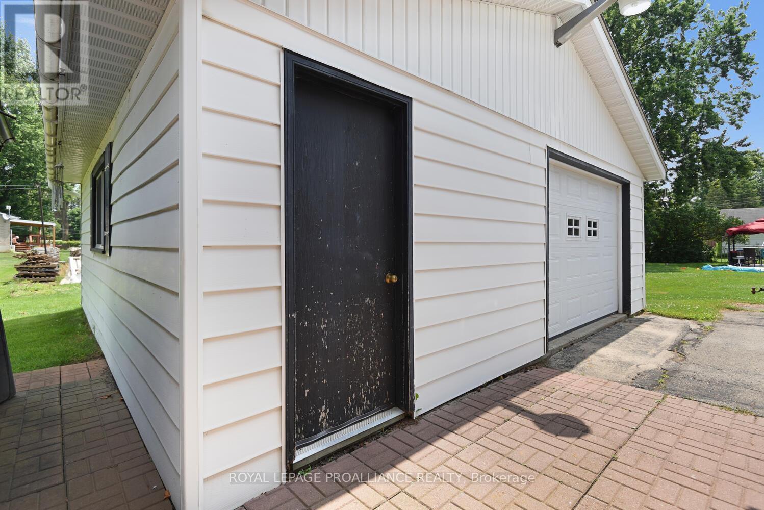 












3507 CHARLEVILLE ROAD

,
Augusta,




Ontario
K0E1T0


