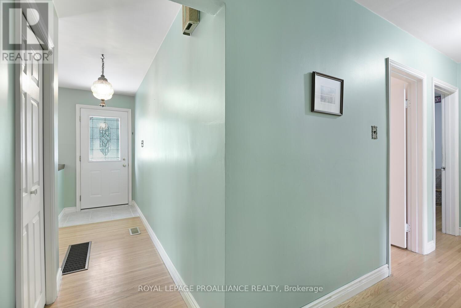 












3507 CHARLEVILLE ROAD

,
Augusta,




Ontario
K0E1T0

