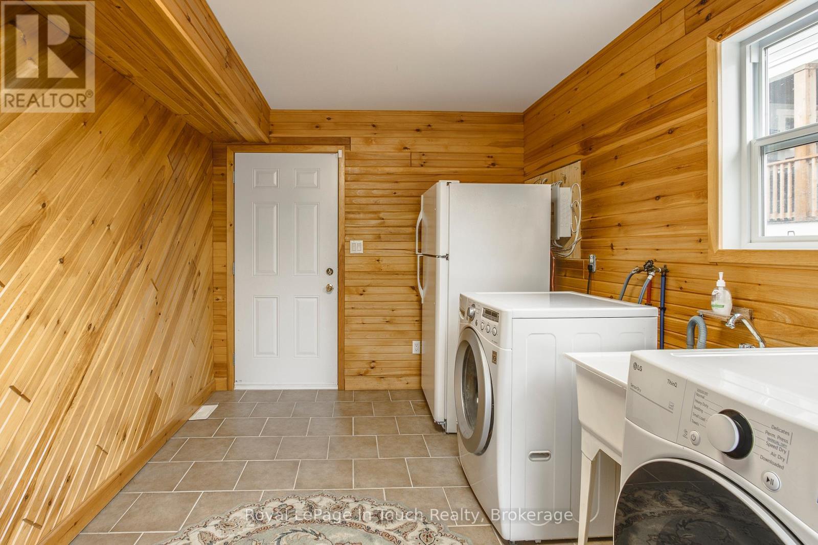 












1751 TINY BEACHES ROAD S

,
Tiny,




Ontario
L0L1P0

