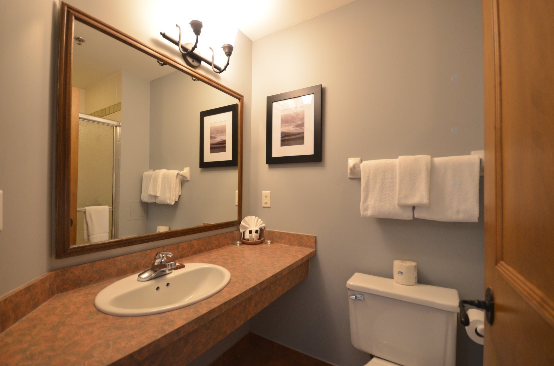 









2396


Rue Labelle

, 19,
Mont-Tremblant,




QC
J8E1T8

