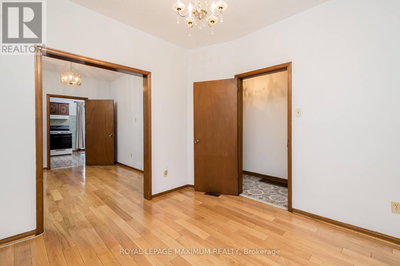 












161 CALEDONIA ROAD

,
Toronto,




Ontario
M6E4S8

