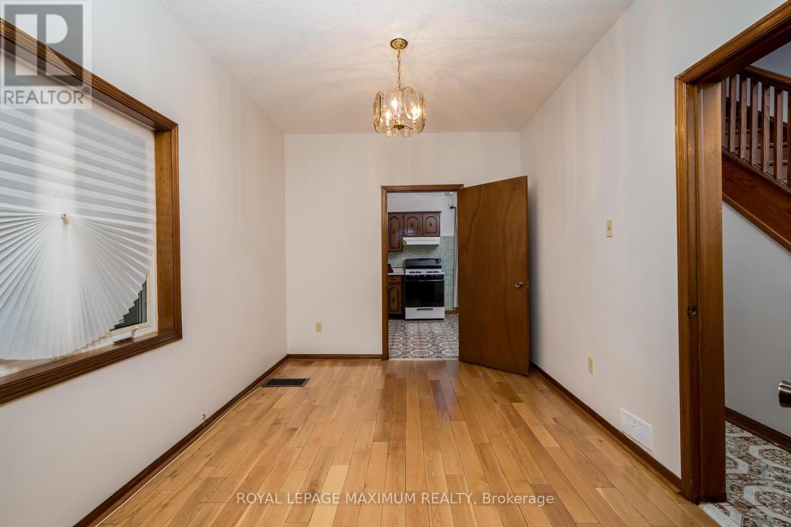 












161 CALEDONIA ROAD

,
Toronto,




Ontario
M6E4S8

