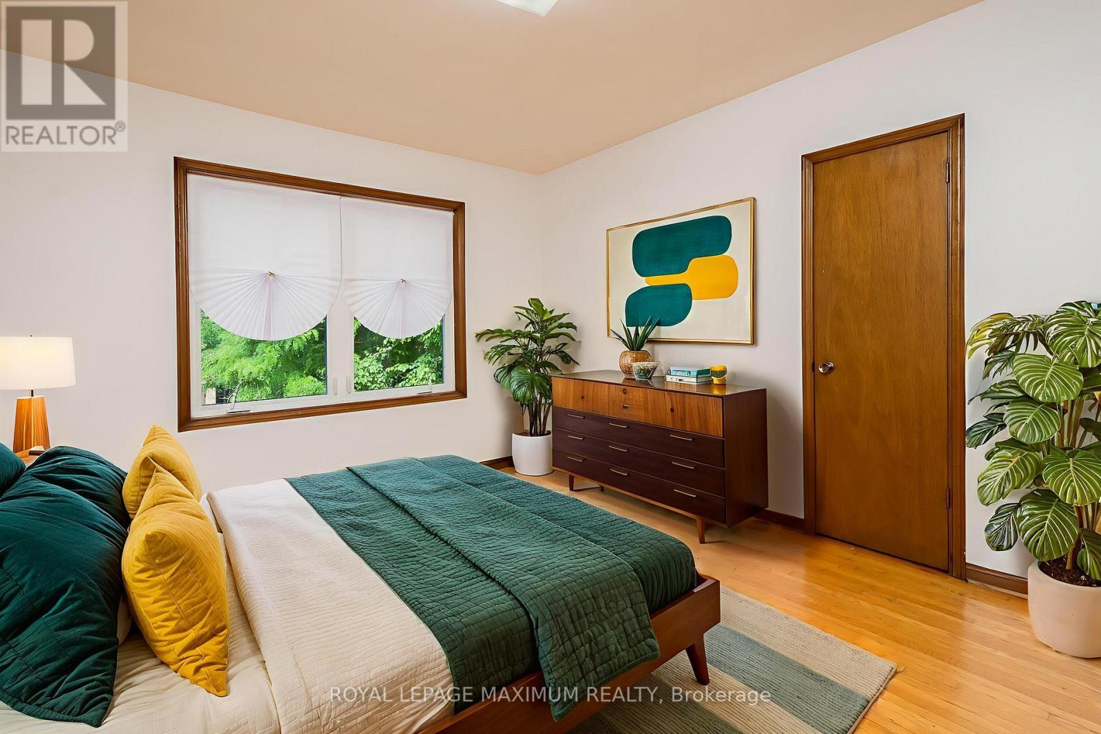 












161 CALEDONIA ROAD

,
Toronto,




Ontario
M6E4S8

