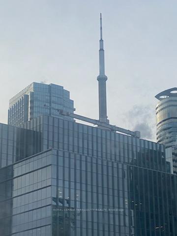 









33


Harbour

Square, 3234,
Toronto,




ON
M5J 2G2

