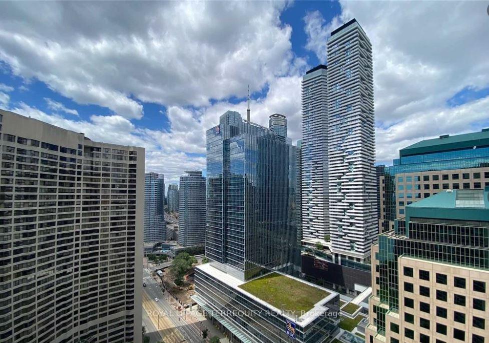 









33


Harbour

Square, 3234,
Toronto,




ON
M5J 2G2

