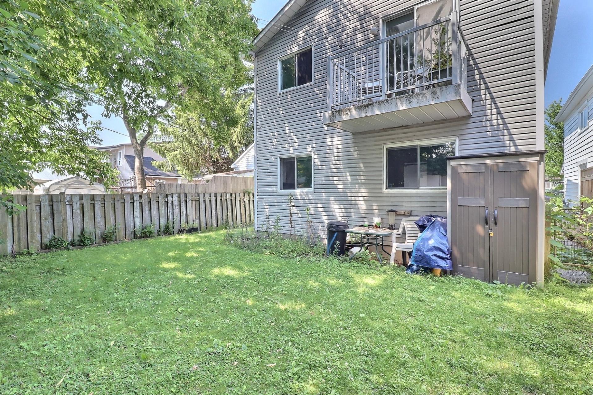 









22


Rue Demontigny

,
Gatineau (Hull),




QC
J8Y4L3

