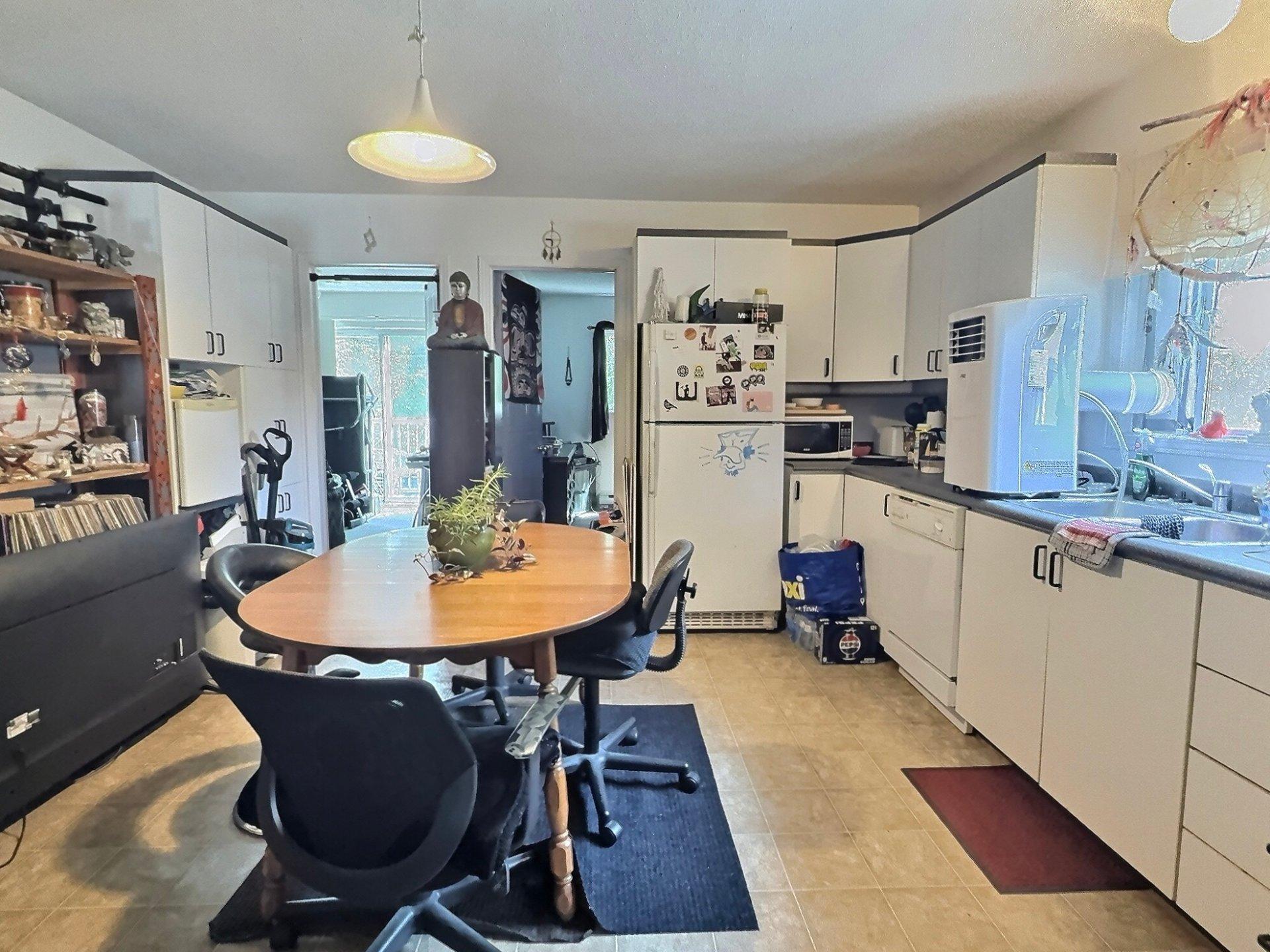 









22


Rue Demontigny

,
Gatineau (Hull),




QC
J8Y4L3

