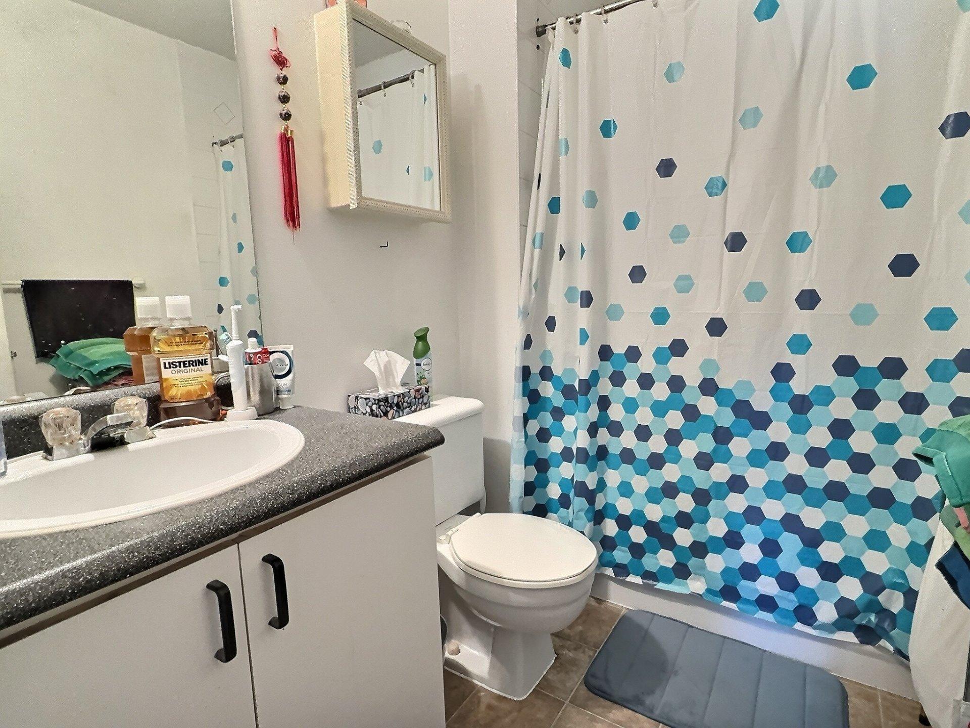 









22


Rue Demontigny

,
Gatineau (Hull),




QC
J8Y4L3

