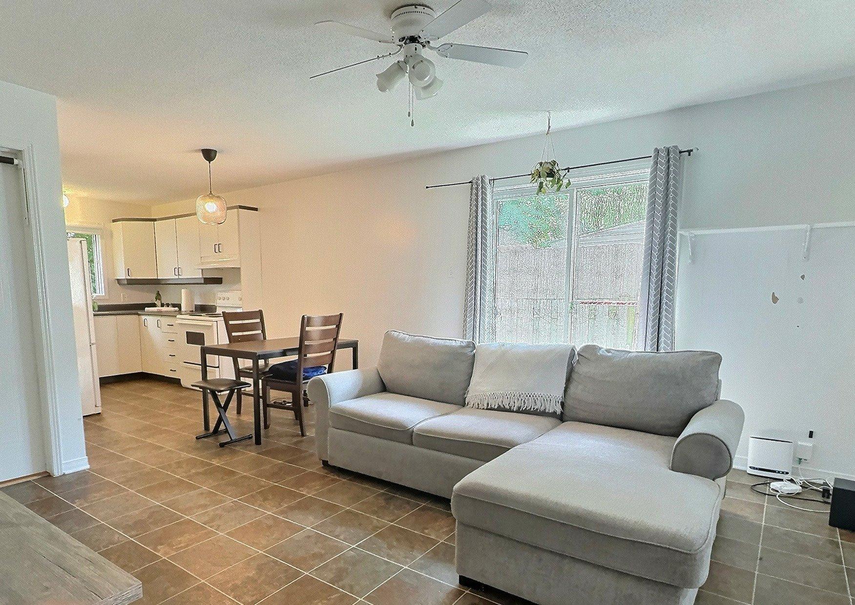 









22


Rue Demontigny

,
Gatineau (Hull),




QC
J8Y4L3

