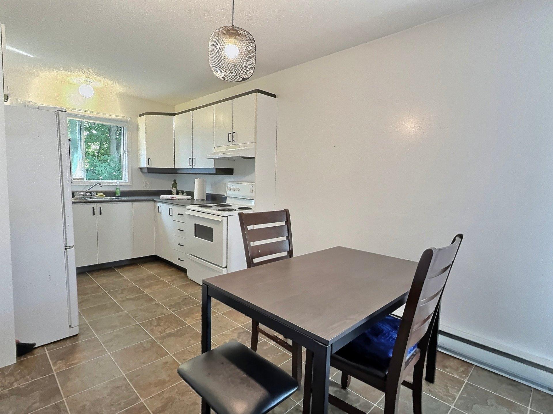 









22


Rue Demontigny

,
Gatineau (Hull),




QC
J8Y4L3

