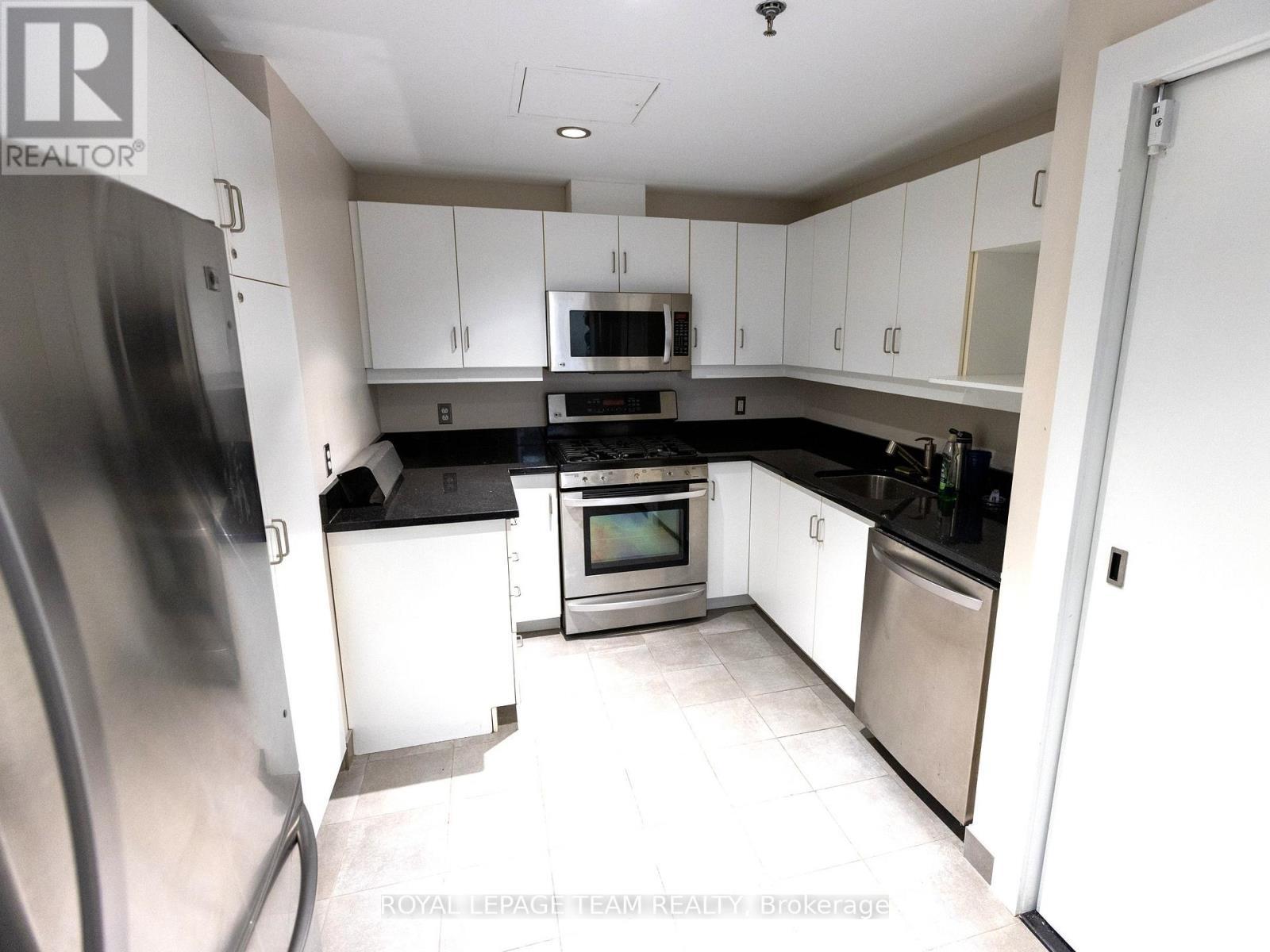 












702 - 90 GEORGE STREET

,
Ottawa,




Ontario
K1N0A8

