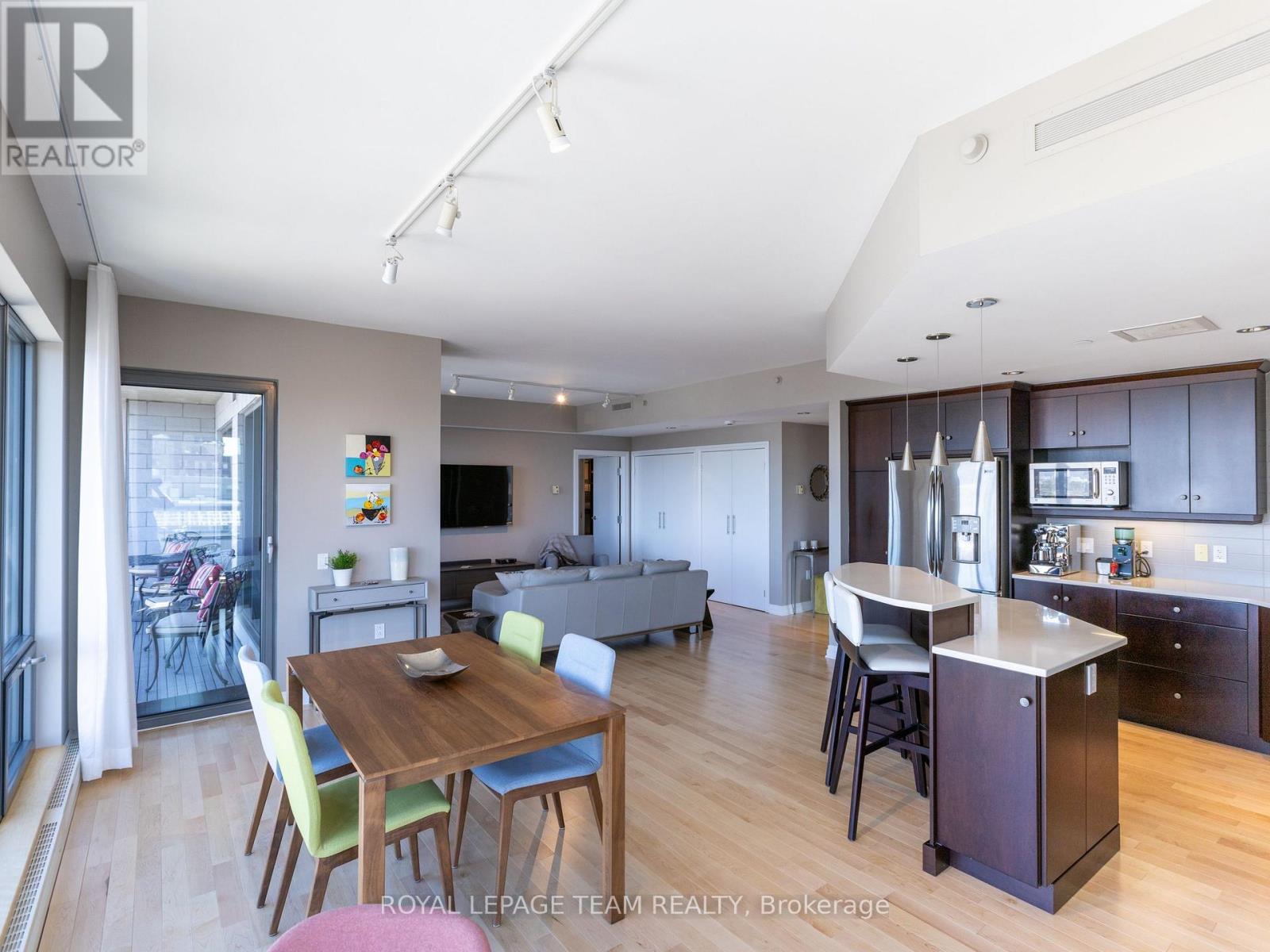 












702 - 90 GEORGE STREET

,
Ottawa,




Ontario
K1N0A8

