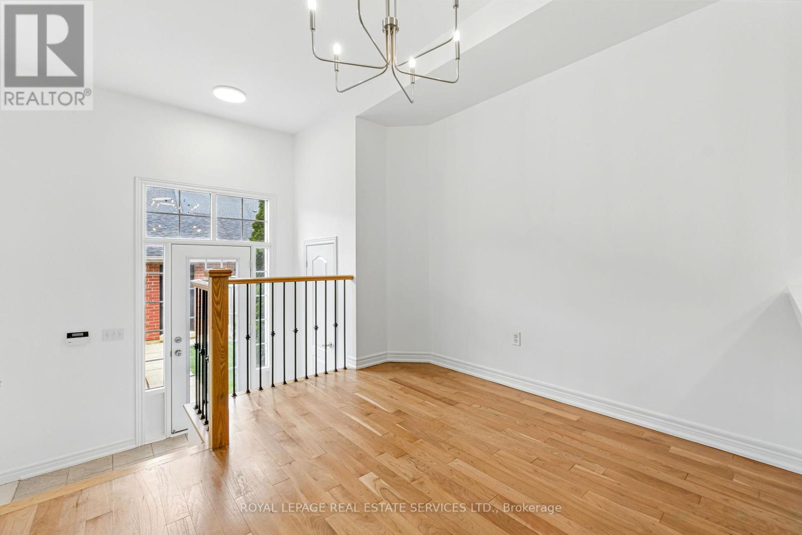 












3349 EGLINTON AVENUE W

,
Mississauga,




Ontario
L5M7W8

