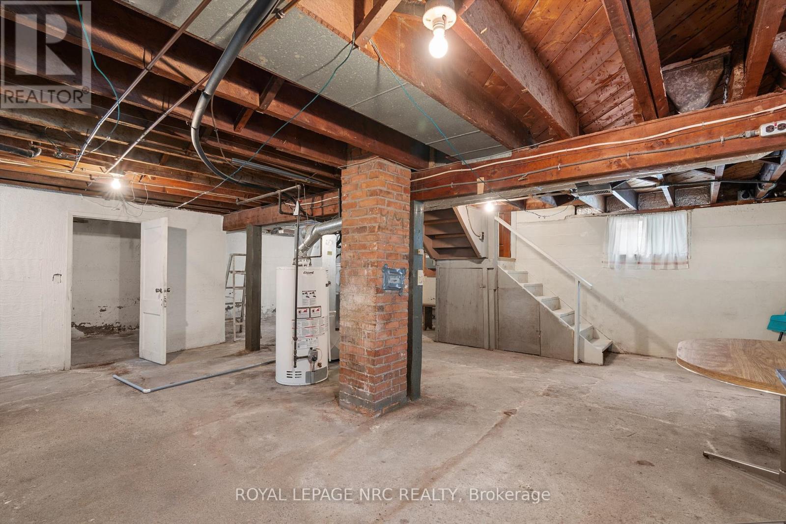 












51 CURRIE STREET

,
St. Catharines (Facer),




Ontario
L2M5M9

