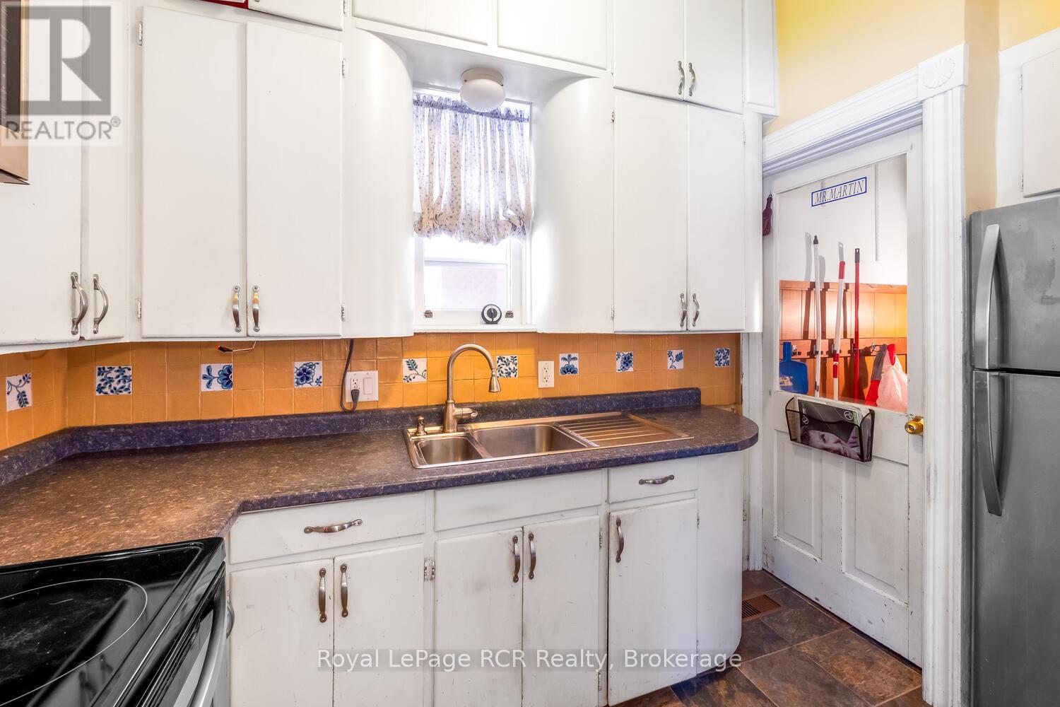 












391 BROWN STREET

,
South Bruce Peninsula,




Ontario
N0H2T0

