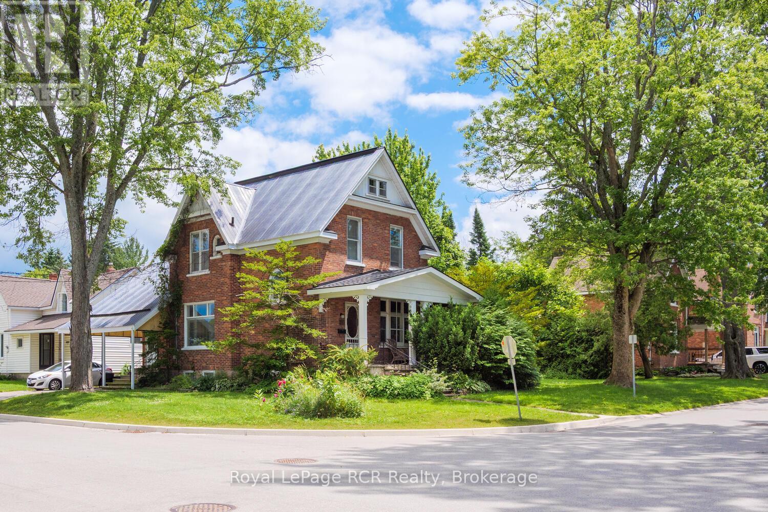 












391 BROWN STREET

,
South Bruce Peninsula,




Ontario
N0H2T0


