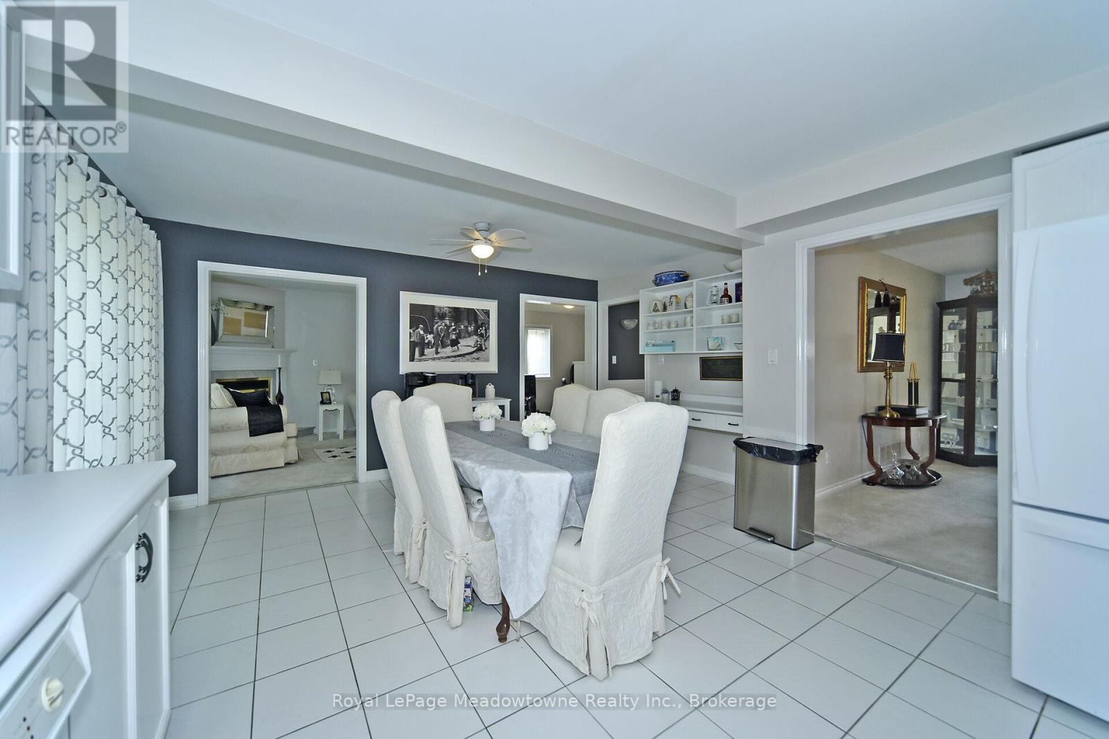 












30 MILLRUN CRESCENT N

,
Vaughan (Islington Woods),




Ontario
L4H1A4

