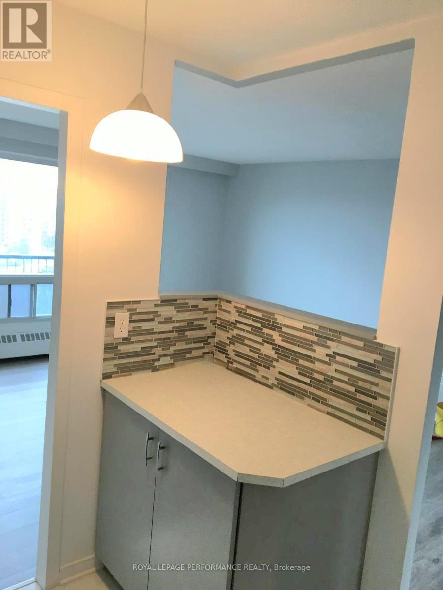












1113 - 20 CHESTERTON DRIVE W

,
Ottawa,




Ontario
K2E6Z7

