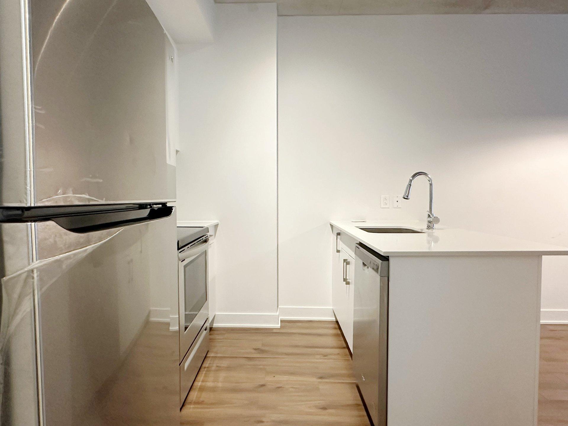 









6780


Boul. Newman

, 606,
Montréal (LaSalle),




QC
H8N0H5

