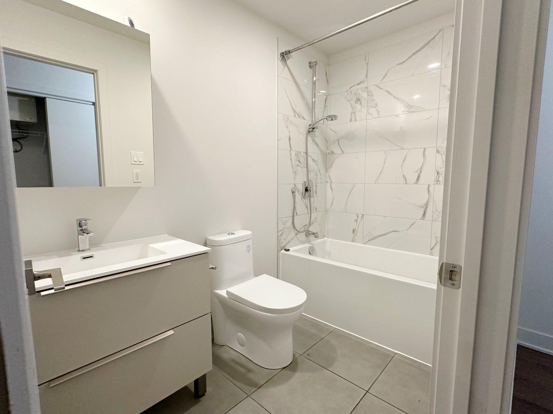 









6780


Boul. Newman

, 606,
Montréal (LaSalle),




QC
H8N0H5


