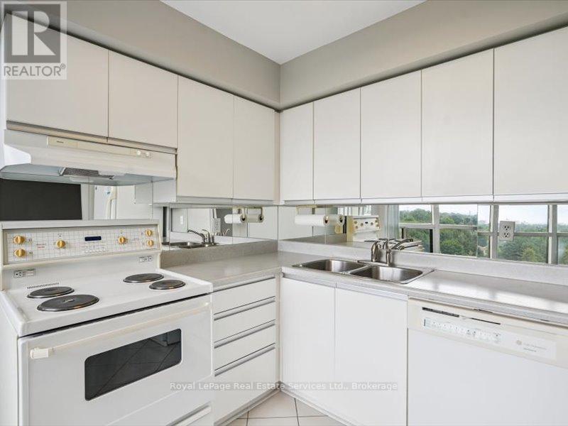 












910 - 10 LAURELCREST STREET

,
Brampton (Queen Street Corridor),




Ontario
L6S5Y3


