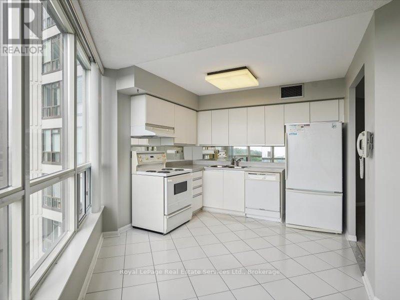 












910 - 10 LAURELCREST STREET

,
Brampton (Queen Street Corridor),




Ontario
L6S5Y3

