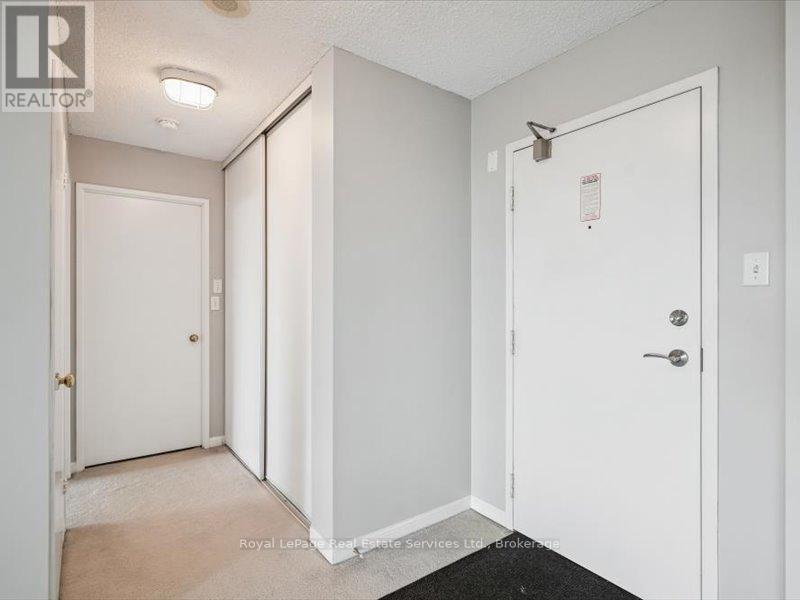 












910 - 10 LAURELCREST STREET

,
Brampton (Queen Street Corridor),




Ontario
L6S5Y3

