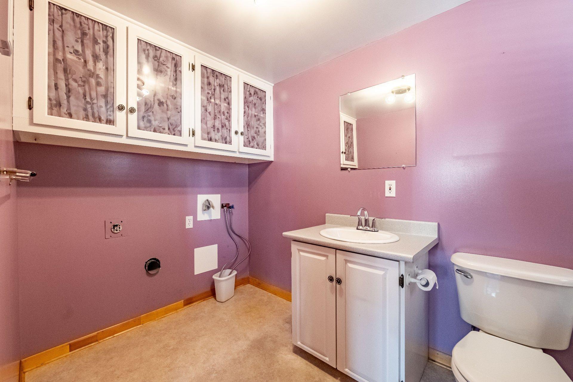 









575


Rue Poupart

,
La Prairie,




QC
J5R2V3


