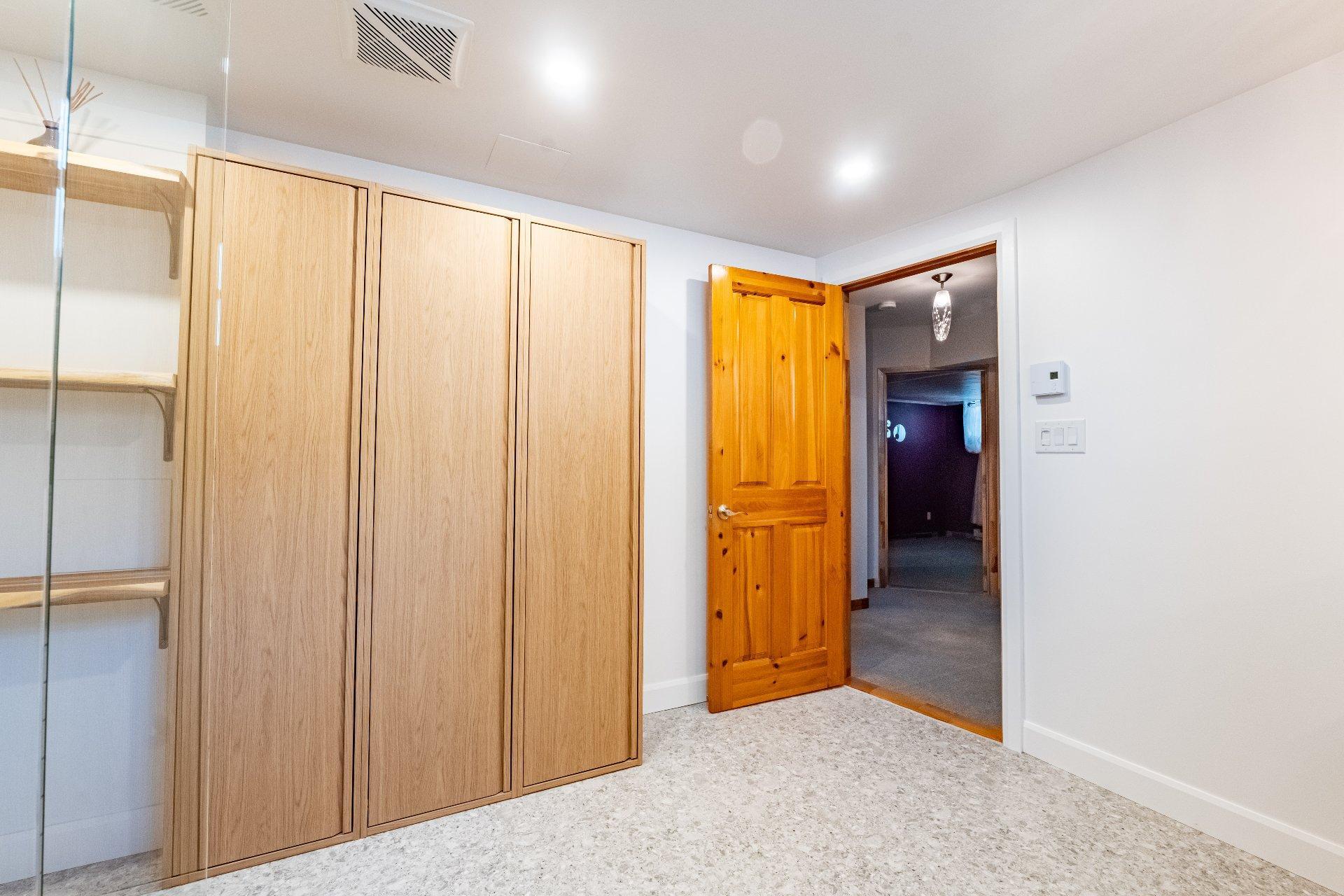 









575


Rue Poupart

,
La Prairie,




QC
J5R2V3

