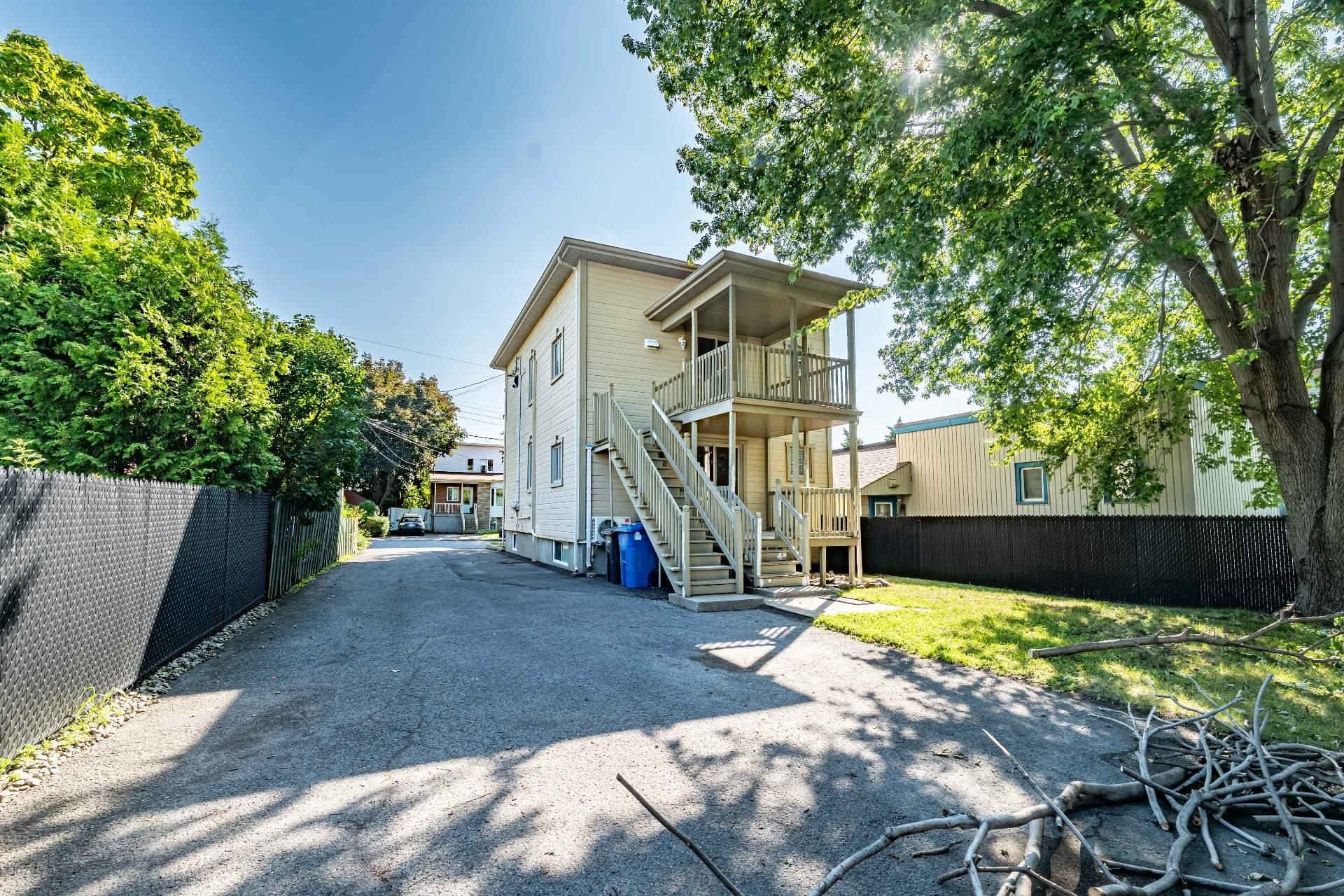 









575


Rue Poupart

,
La Prairie,




QC
J5R2V3

