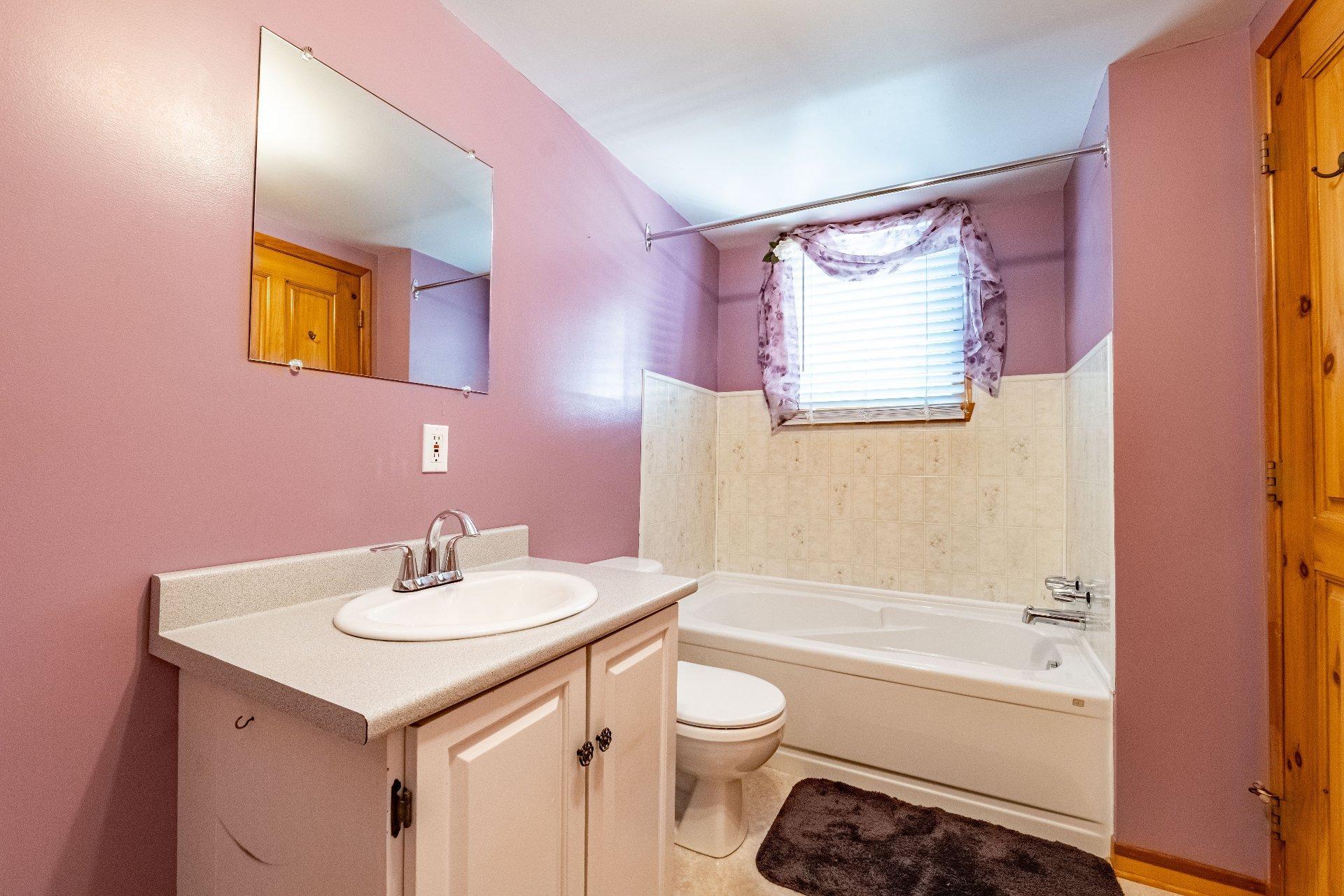 









575


Rue Poupart

,
La Prairie,




QC
J5R2V3

