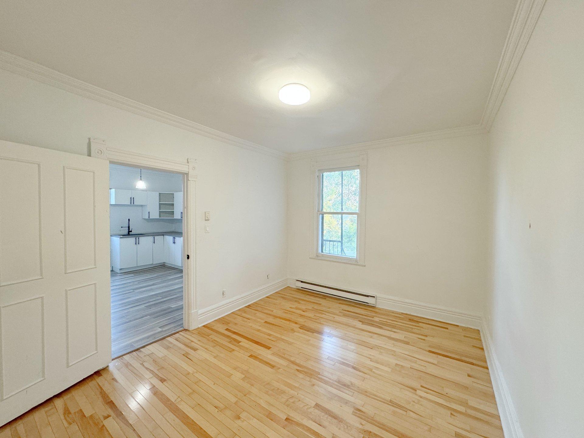 









95


Rue Troy

,
Montréal (Verdun/Île-des-Soeurs),




QC
H4G3C6


