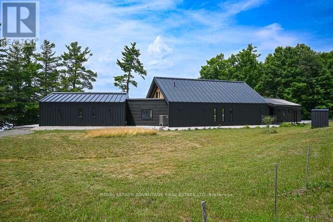 












130 BLAIR POOLE FARM LANE

,
Tay Valley,




Ontario
K7H3C7

