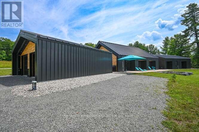 












130 BLAIR POOLE FARM LANE

,
Tay Valley,




Ontario
K7H3C7

