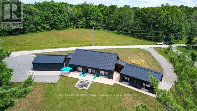 












130 BLAIR POOLE FARM LANE

,
Tay Valley,




Ontario
K7H3C7

