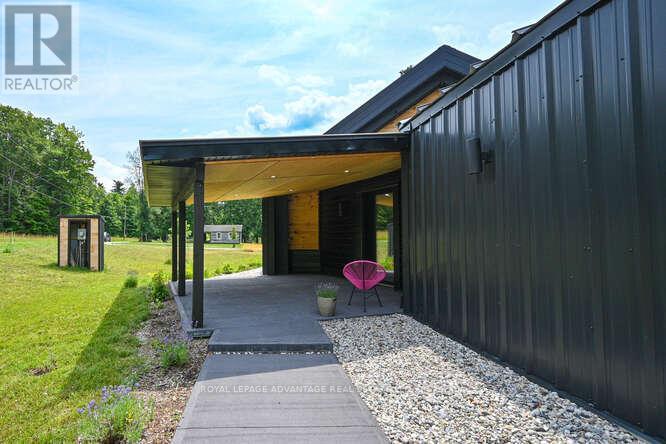 












130 BLAIR POOLE FARM LANE

,
Tay Valley,




Ontario
K7H3C7

