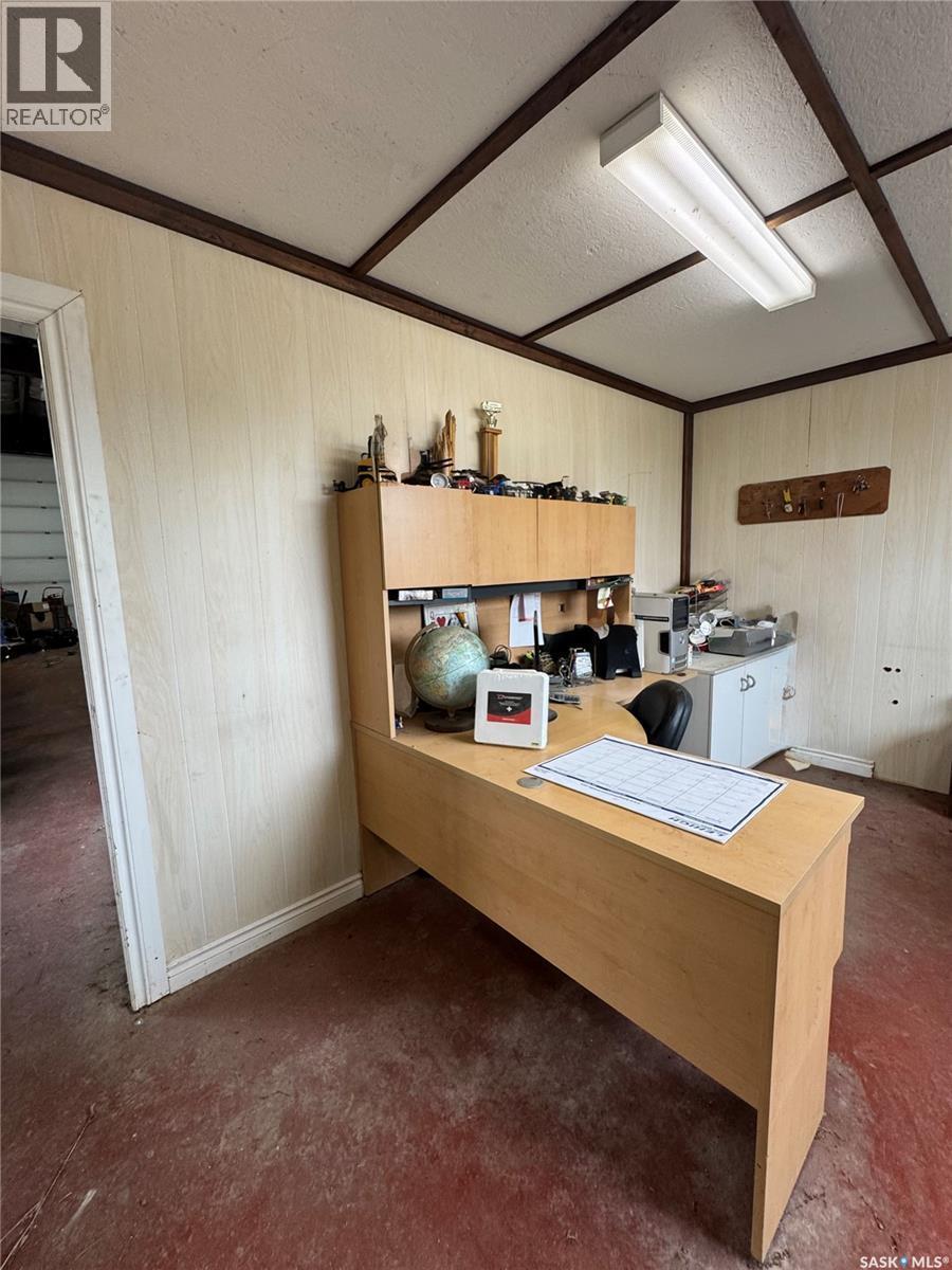 












1124 Industrial DRIVE

,
Hudson Bay,




Saskatchewan
S0E0Y0

